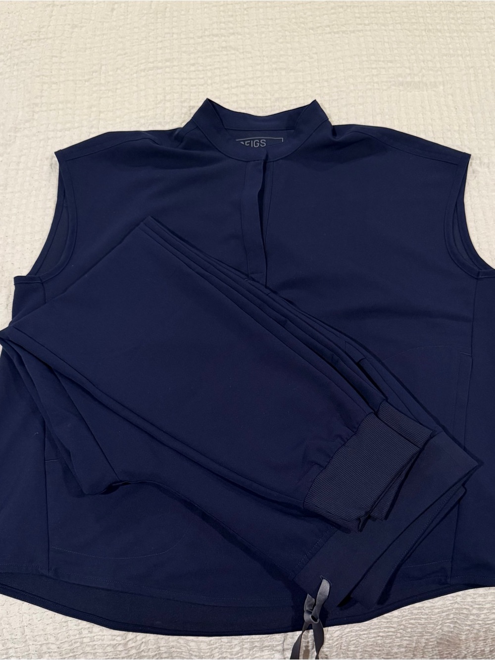 FIGS Navy Rafaela Top and Zamora Jogger Pants Set